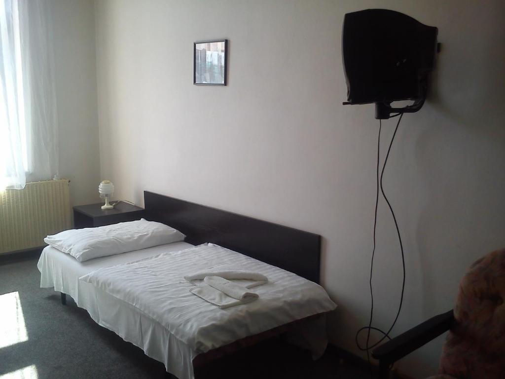 Hotel Pyramida Брно Екстер'єр фото