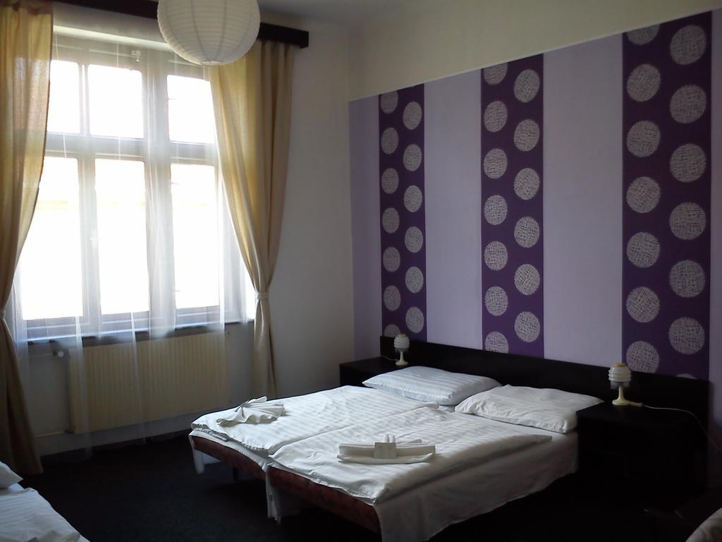 Hotel Pyramida Брно Екстер'єр фото