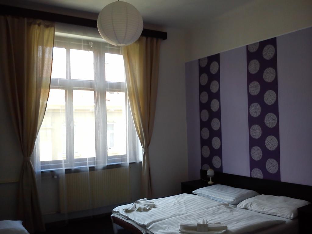 Hotel Pyramida Брно Екстер'єр фото