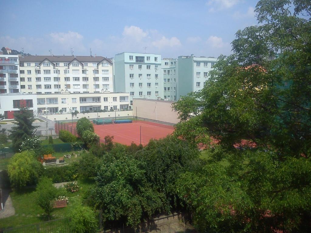 Hotel Pyramida Брно Екстер'єр фото